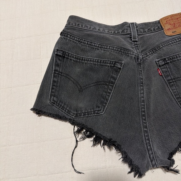 Vintage Levi’s shorts - Picture 4 of 7